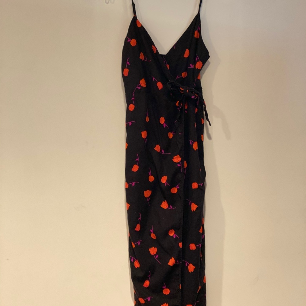 ❤️ Urban Outfitters Midi Dress ❤️